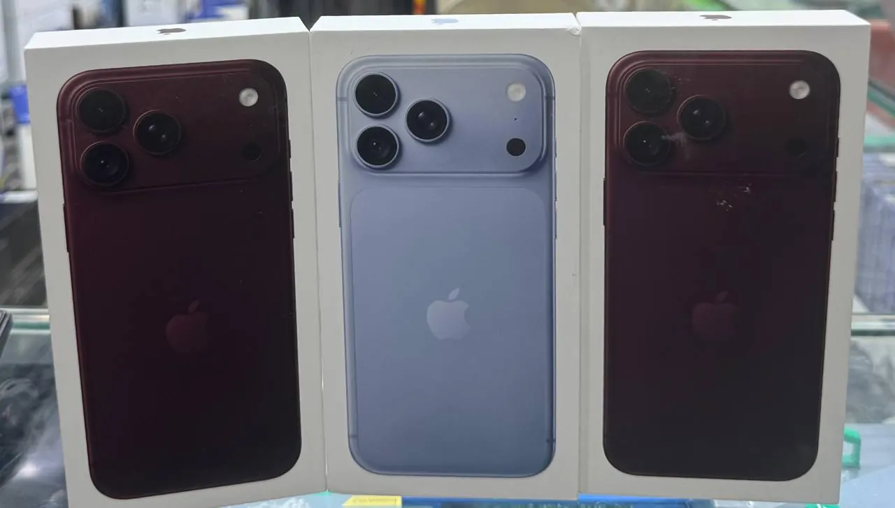 Selling iPhone 18 Pro Max (256 GB / 512 GB), in Glacier and Burgundy colors.