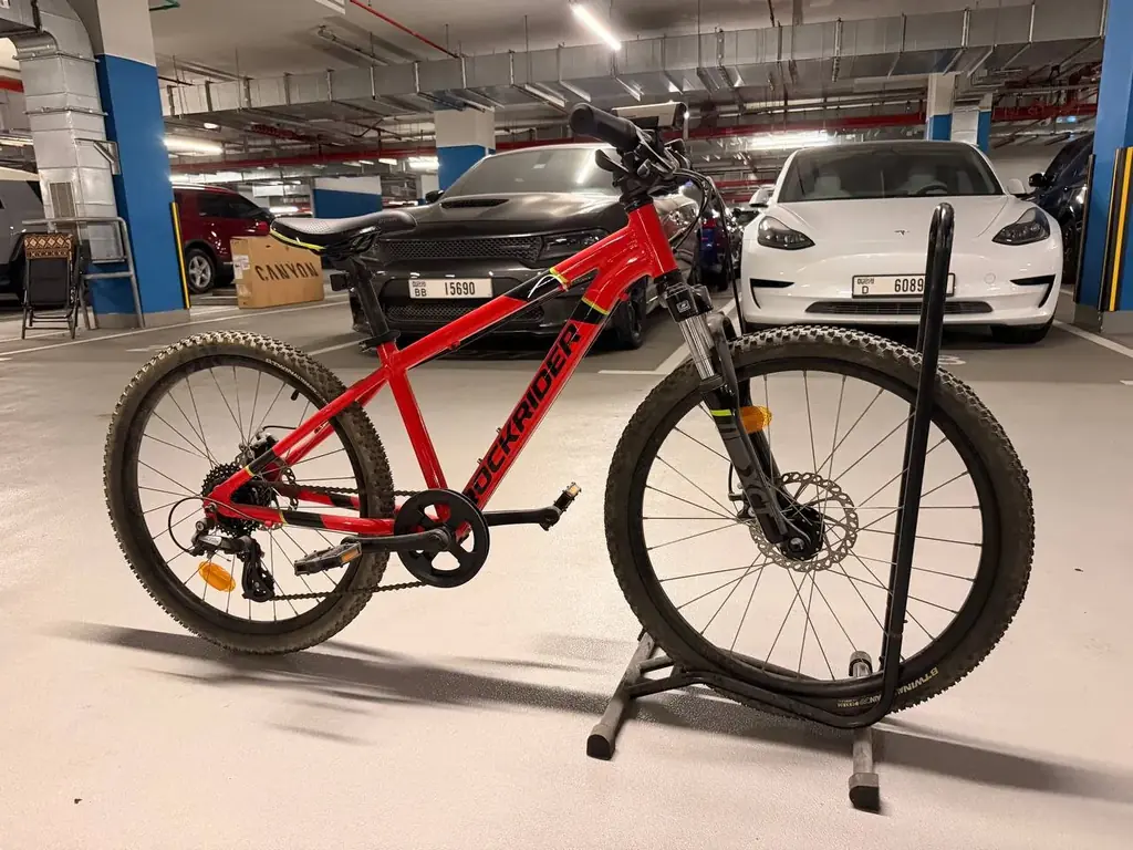 Продам детский велосипед Rockrider 900 в отличном состоянии. 990 дирхам.
