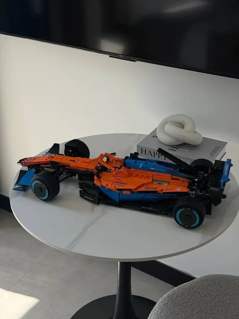 оригинальный LEGO® McLaren Formula 1 (70cm)