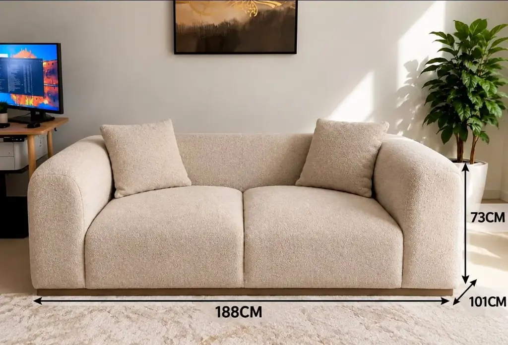 Продаю практически новый диван за 1300 aed