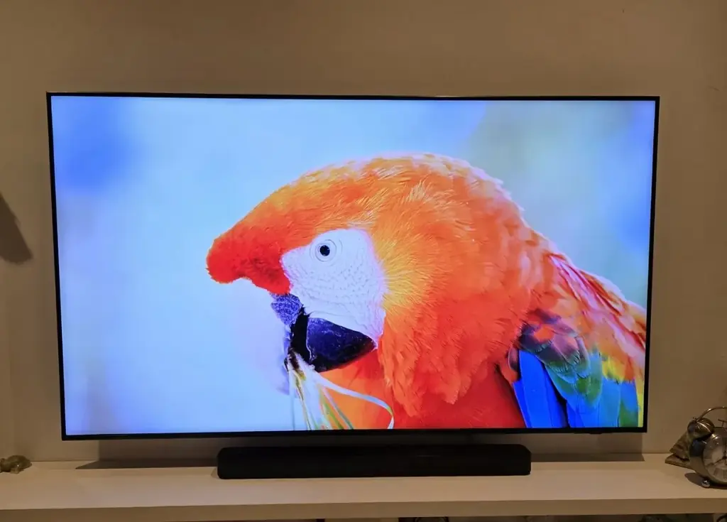 Samsung 65 Inch QLED , 4K . QA65Q80. 1600 aed.