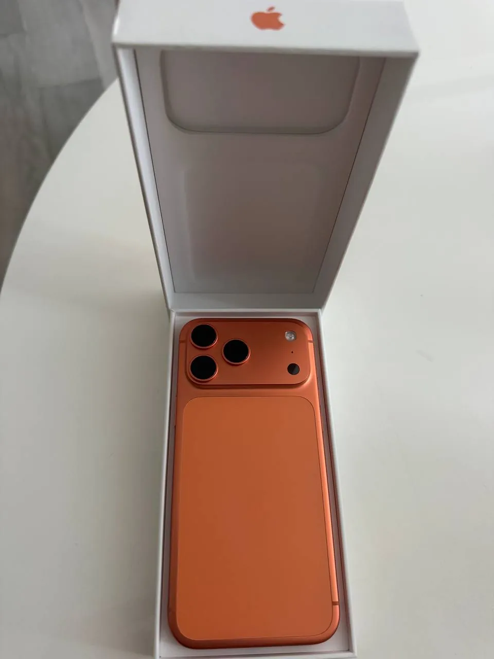 Продам iPhone 17 pro max,256g ,есим,