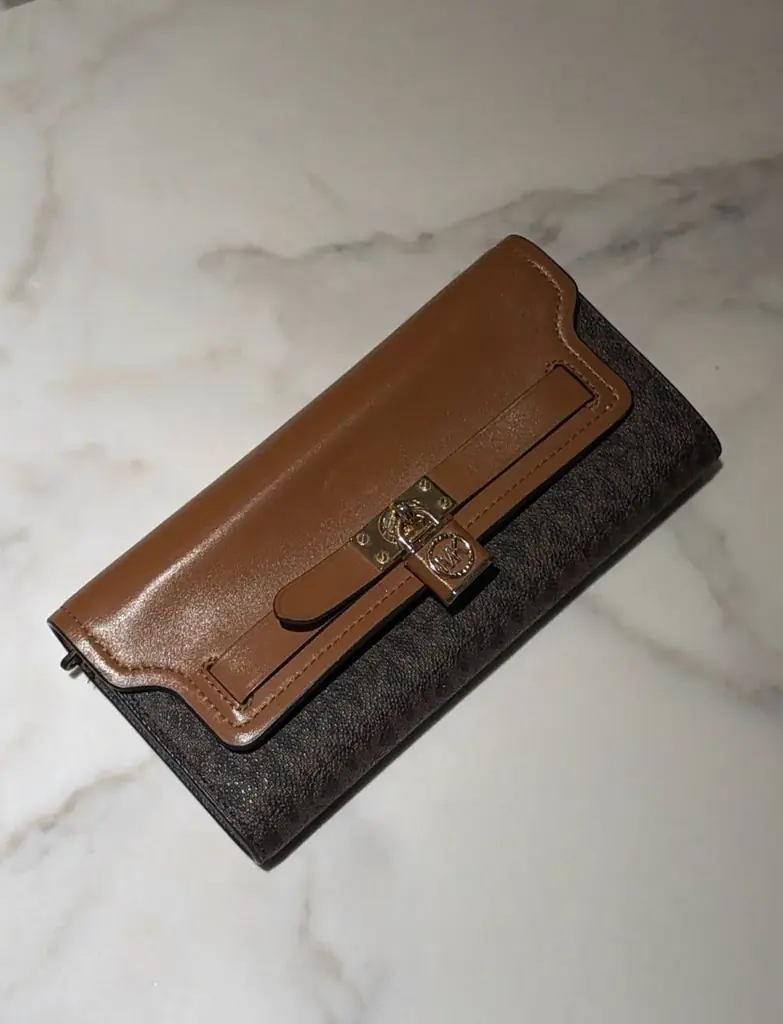 Кошелек Michael Kors 120AED