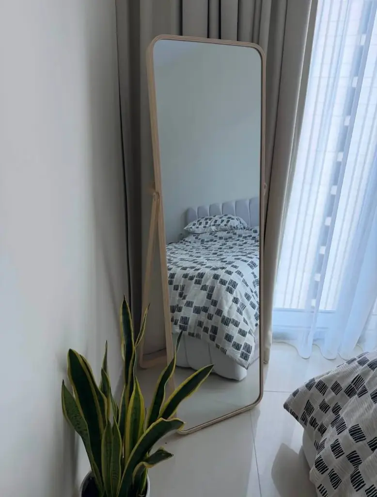 Зеркало IKEA 300 AED 🌿 в идеальном состоянии, использовался 6 мес