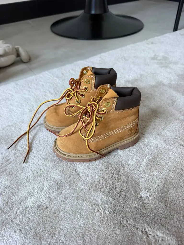Продам детские ботиночки Timberland