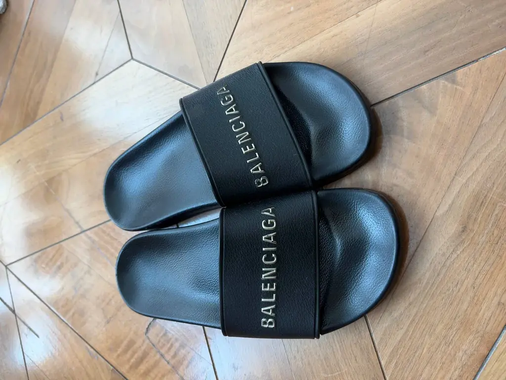 Шлепки Balenciaga(оригинал) 37 размер