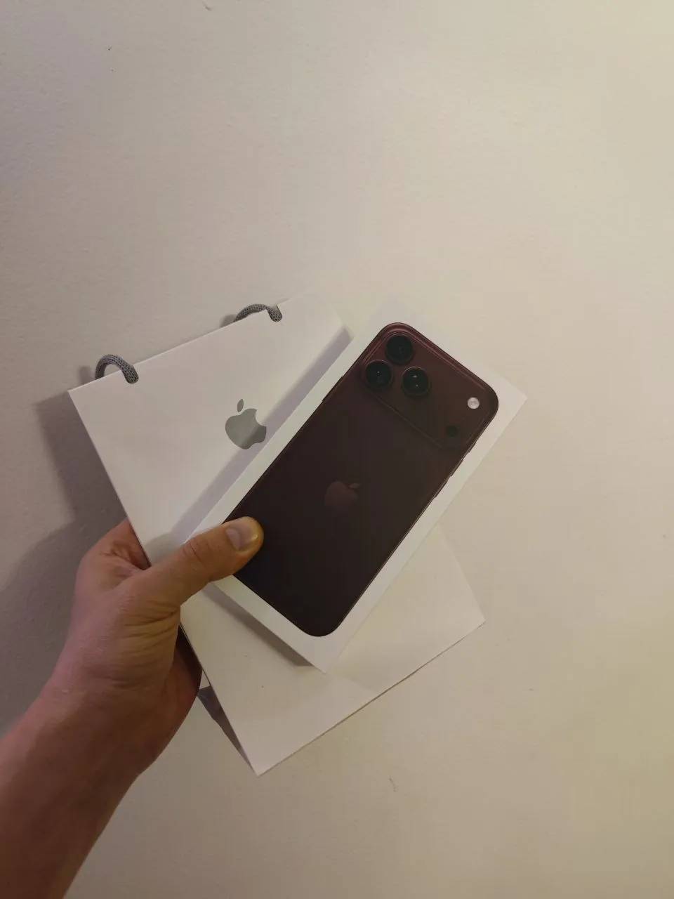 Продам айфон 18 pro max