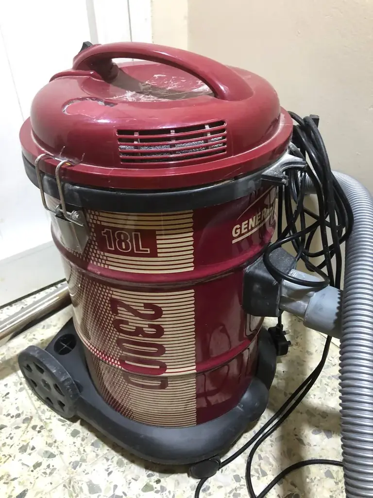 Продам пылесос 130 AED