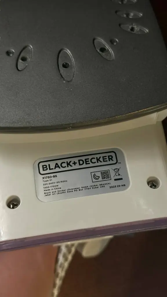 Продаю утюг BLACK+DECKER 1750W.