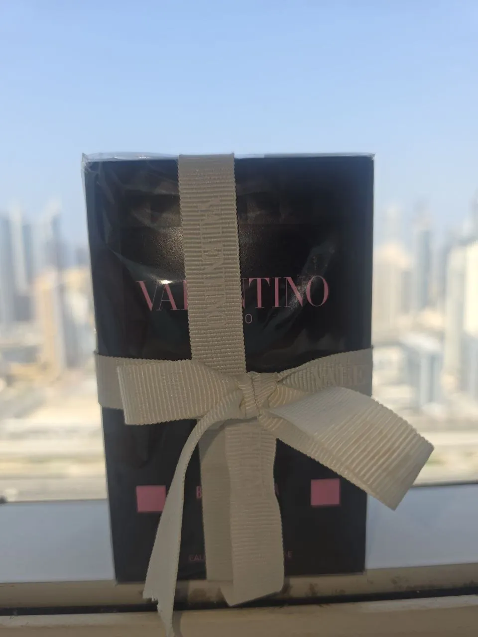 Мужские новые духи 100 мл от Valentino. 350 aed. Не пригодился как подарок к сожалению. JLT