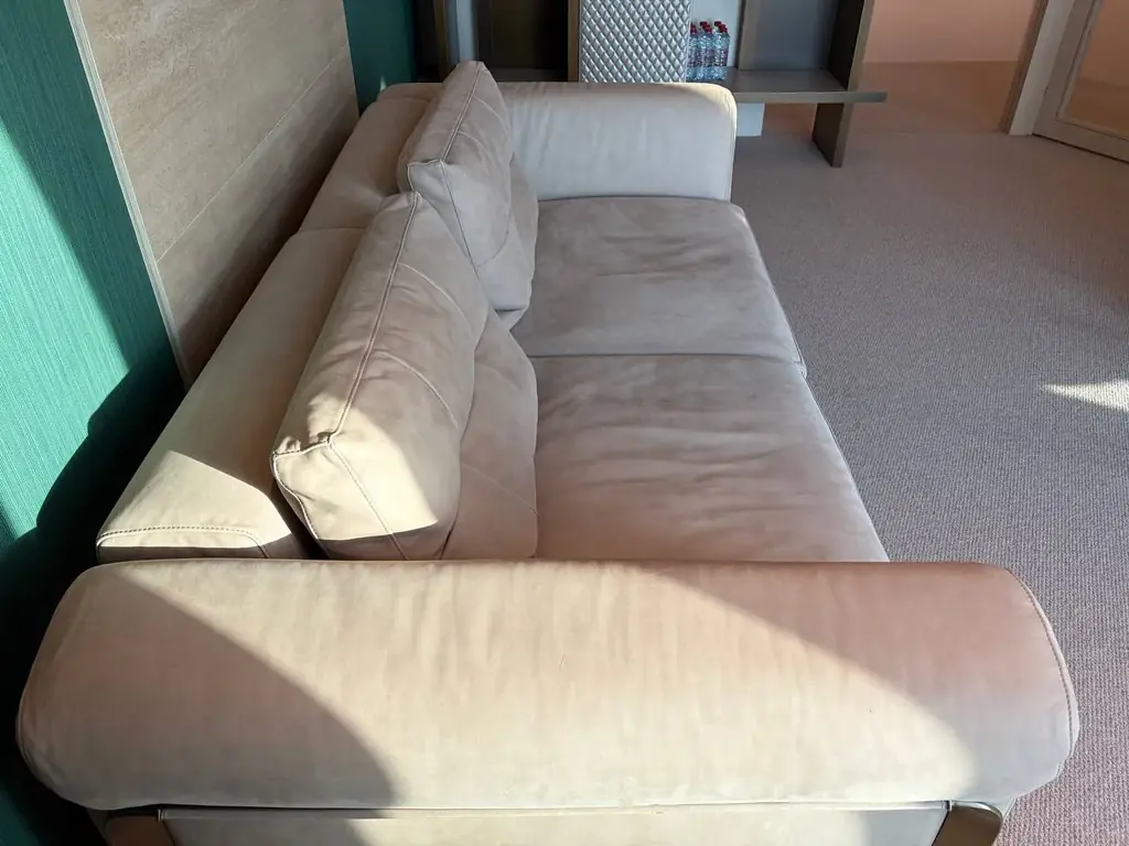 Luxury Italian Leather Sofa by Rugiano