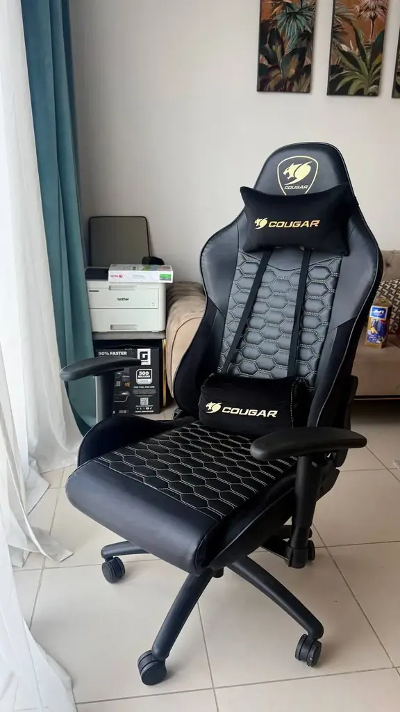 Игровой компьютерный стол — 500 AED
