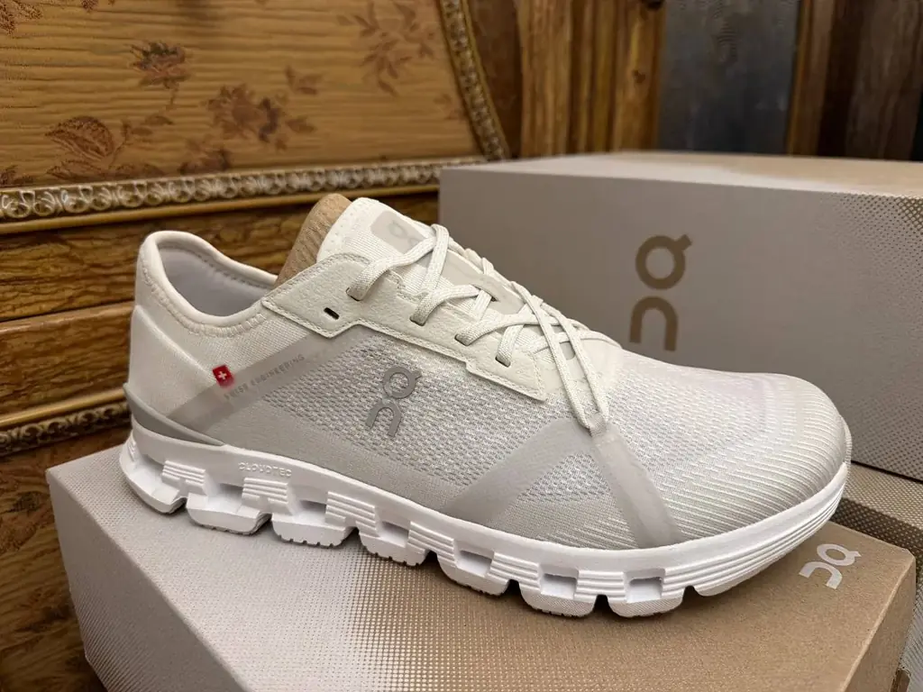 For sale. Original ON shoes.