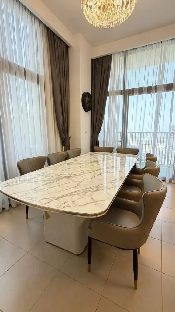 Table big Waite very good quality size 265*120*80