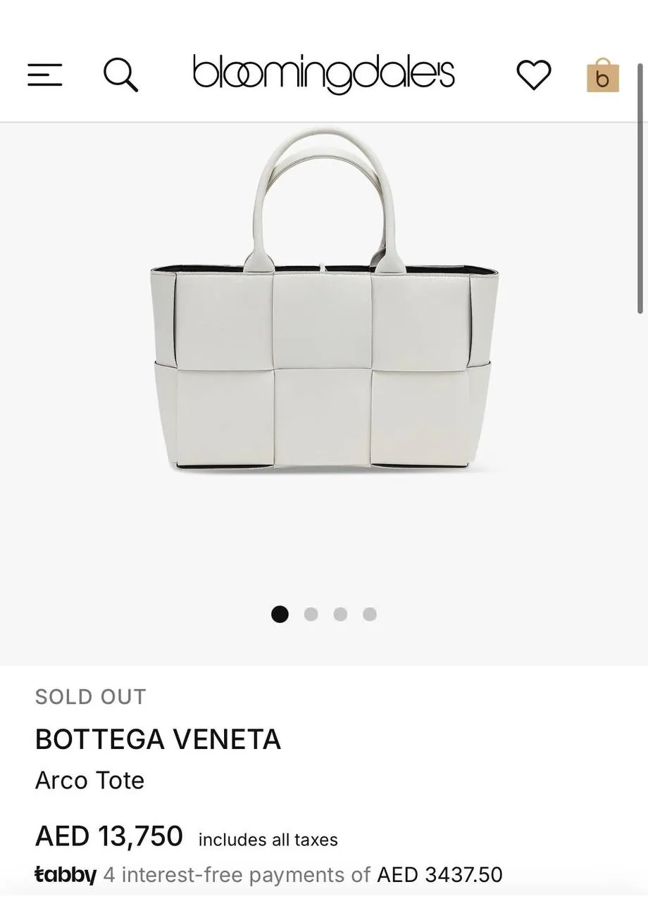 Продам сумку Bottega Veneta Arco tote  черная АЕД5000 , использована 2 раза. Оригинал. Прикрепляю п…