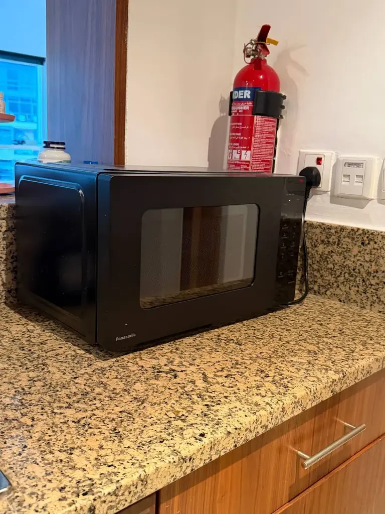 Продается микроволновка Panasonic NN-ST34NB