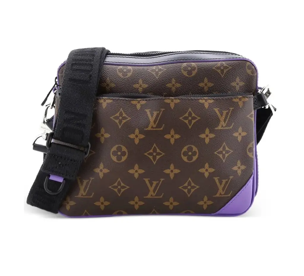 1) Сумка LV отдам за 3.000 дирхам(с пыльником)