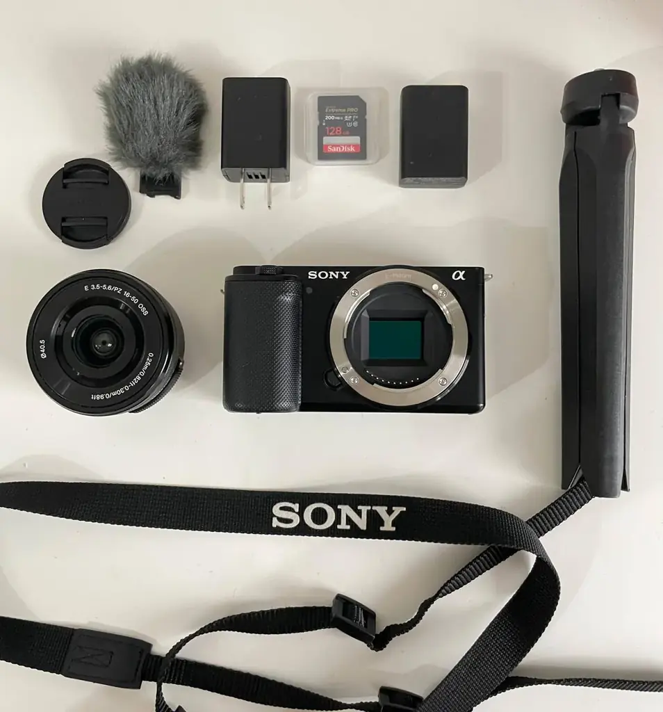 Продаю свою камеру Sony ZV - E10 KIT 16-55 mm, она без царапин, без происшествий , купила ее чтоб з…