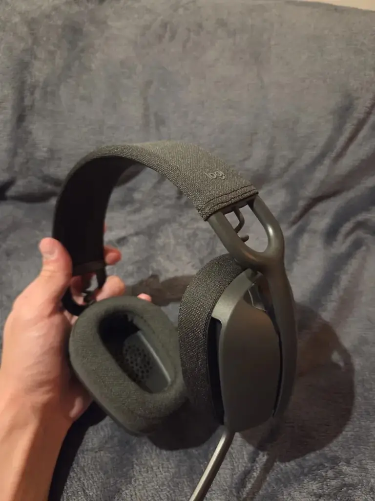 Продам наушники Logitech Zone Vibe Wireless, Микрофон Blue Yeti