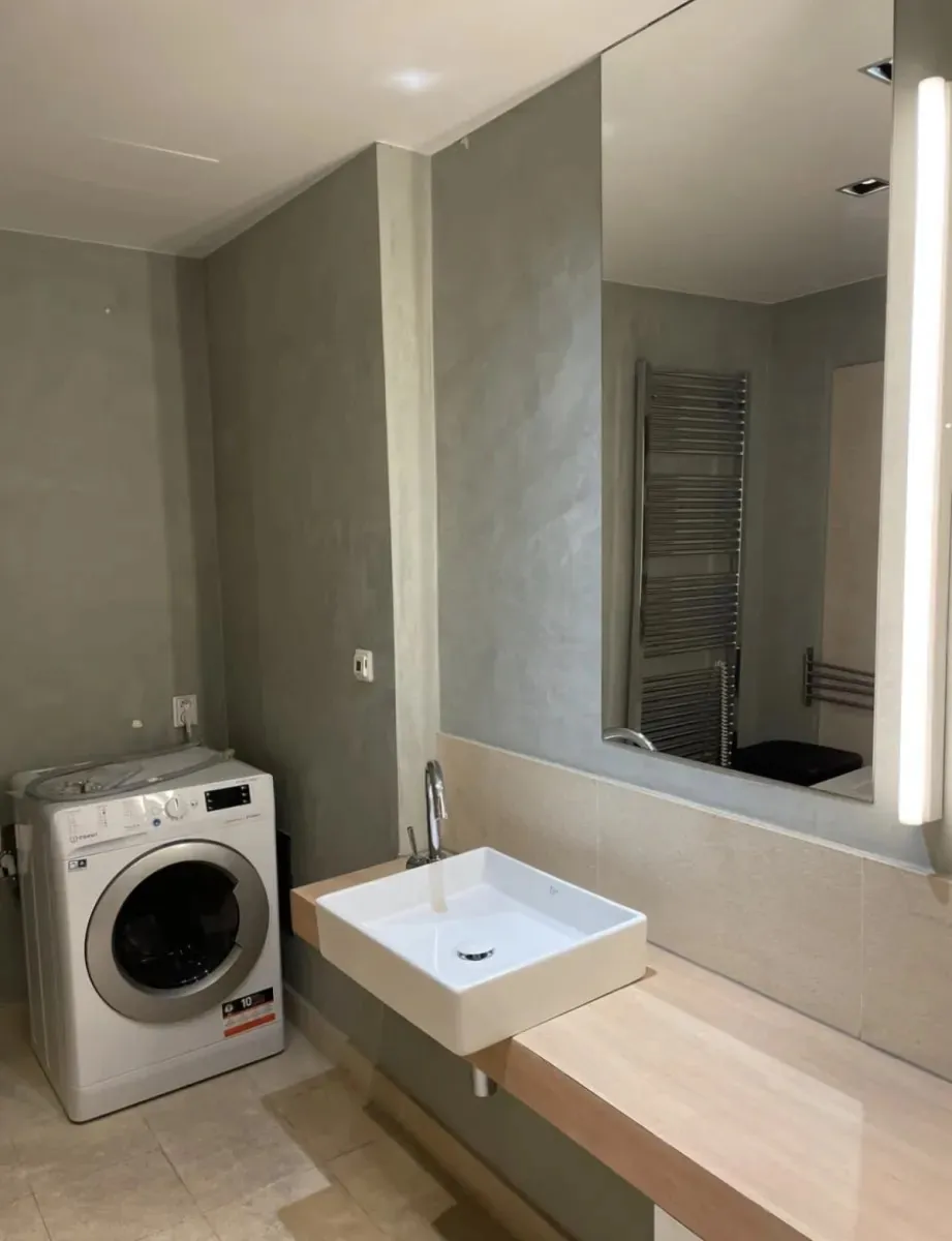 Продам стиральную машину Indesit