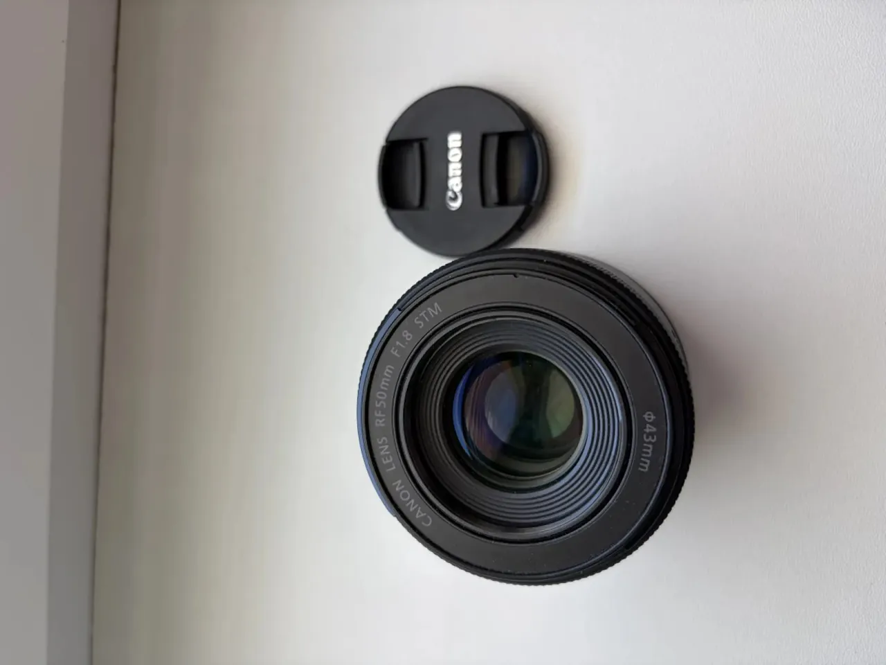 Canon RF 50mm f/1.8 STM