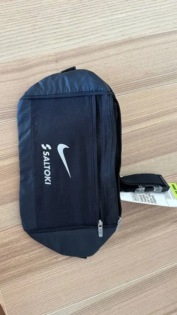 Спортивная сумочка Nike , новая