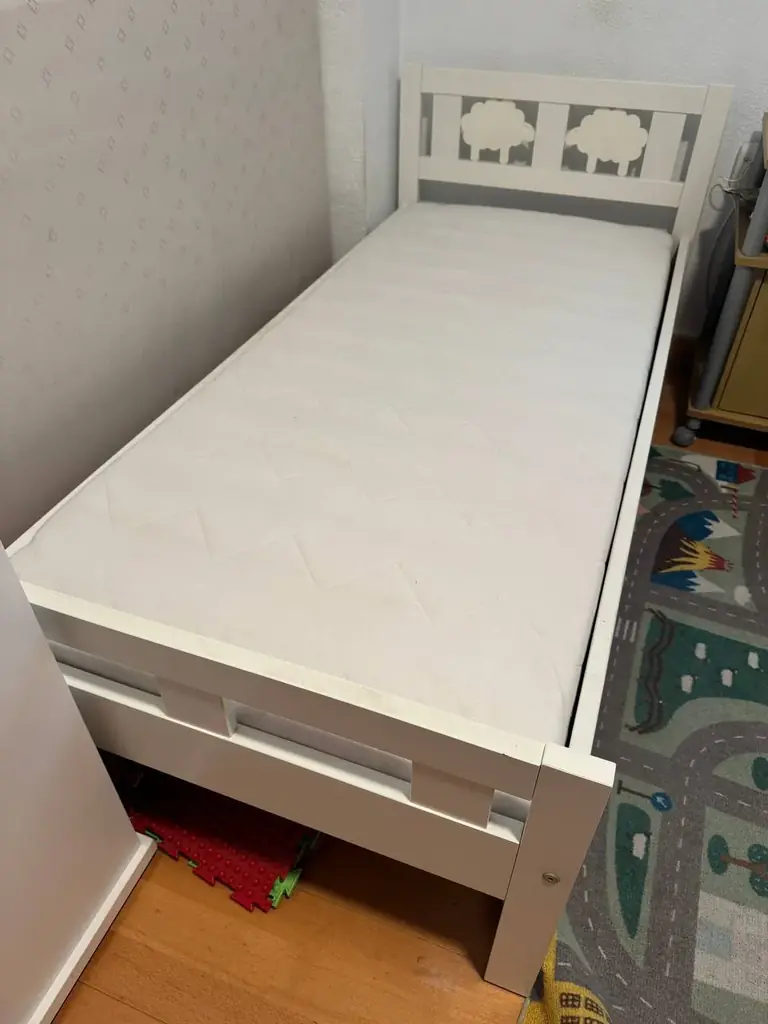 Продам кровать детскую ikea Kritter. Размер 165x75.