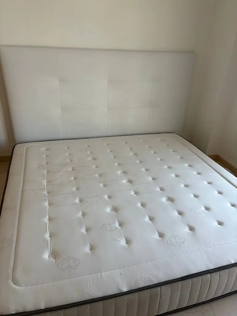 Продам матрас с изголовьем 190*200см