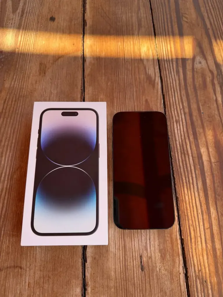 Продам IPhone 14 Pro