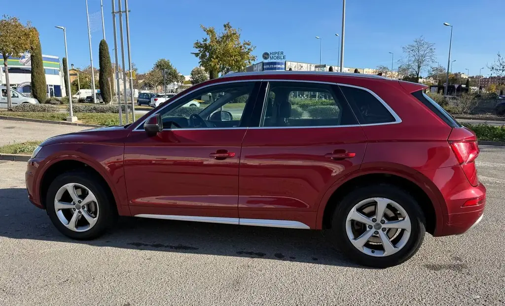 Продаю Audi Q5, выпуск - сентябрь 2017 г., турбированный бензиновый TFSI двигатель 2,0 с мощностью …