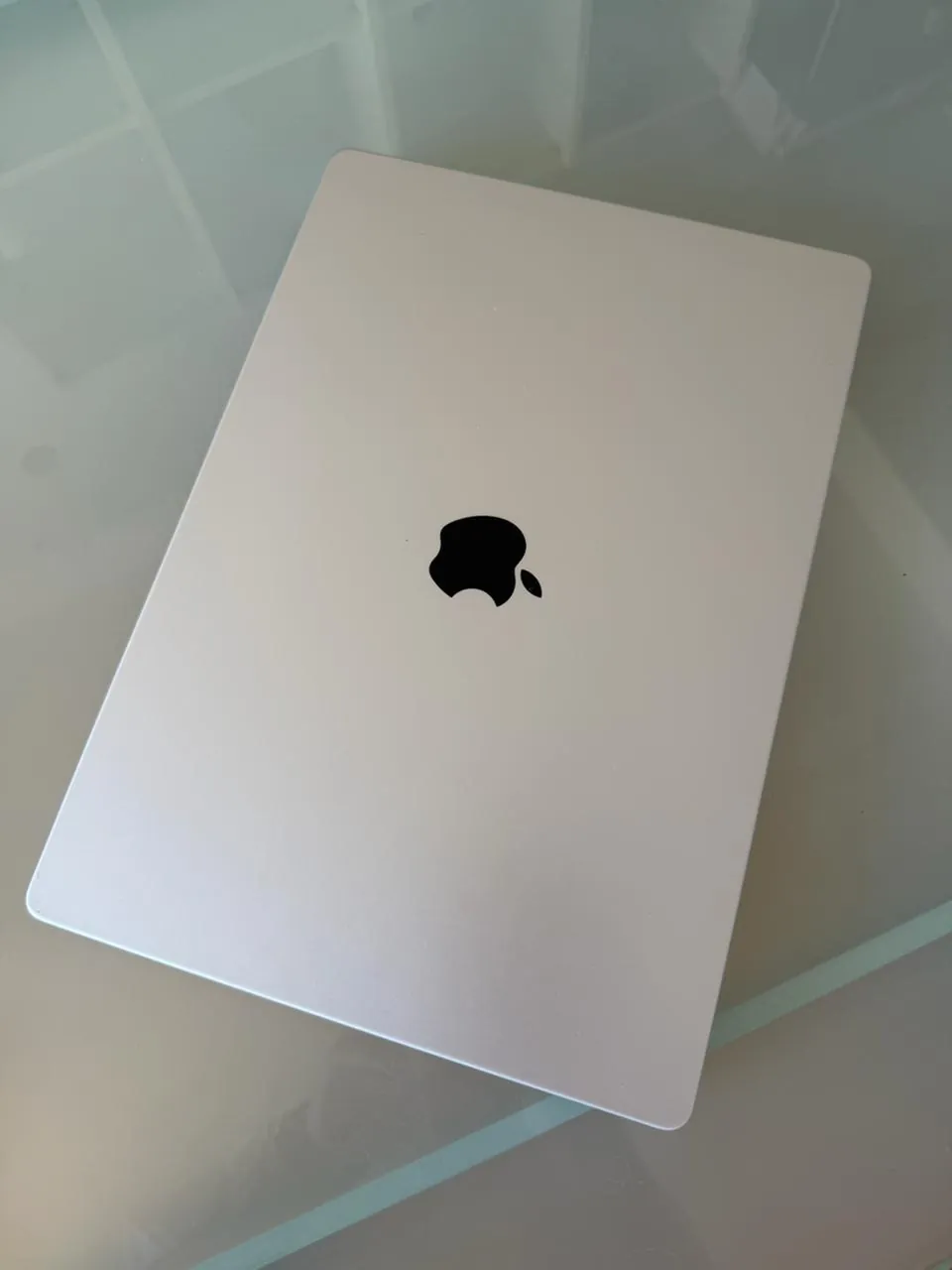 Продаю MacBook Pro 16 дюймов на чипе M2 Pro из США. Использовался как основной рабочий инструмент. …