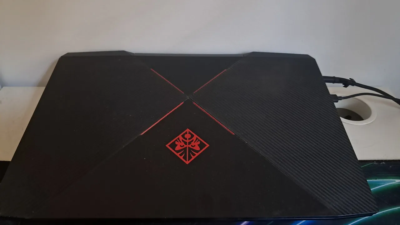 Игровой ноутбук HP OMEN (i7 / GTX 1070 / 16GB / 1TB SSD) + ПодаркиПолный игровой комплект в отлично…