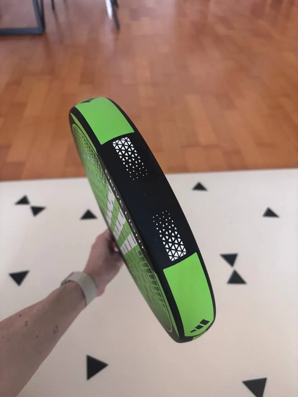 Adidas drive light- ракетка для начинающих, почти не играли ей, 30€
