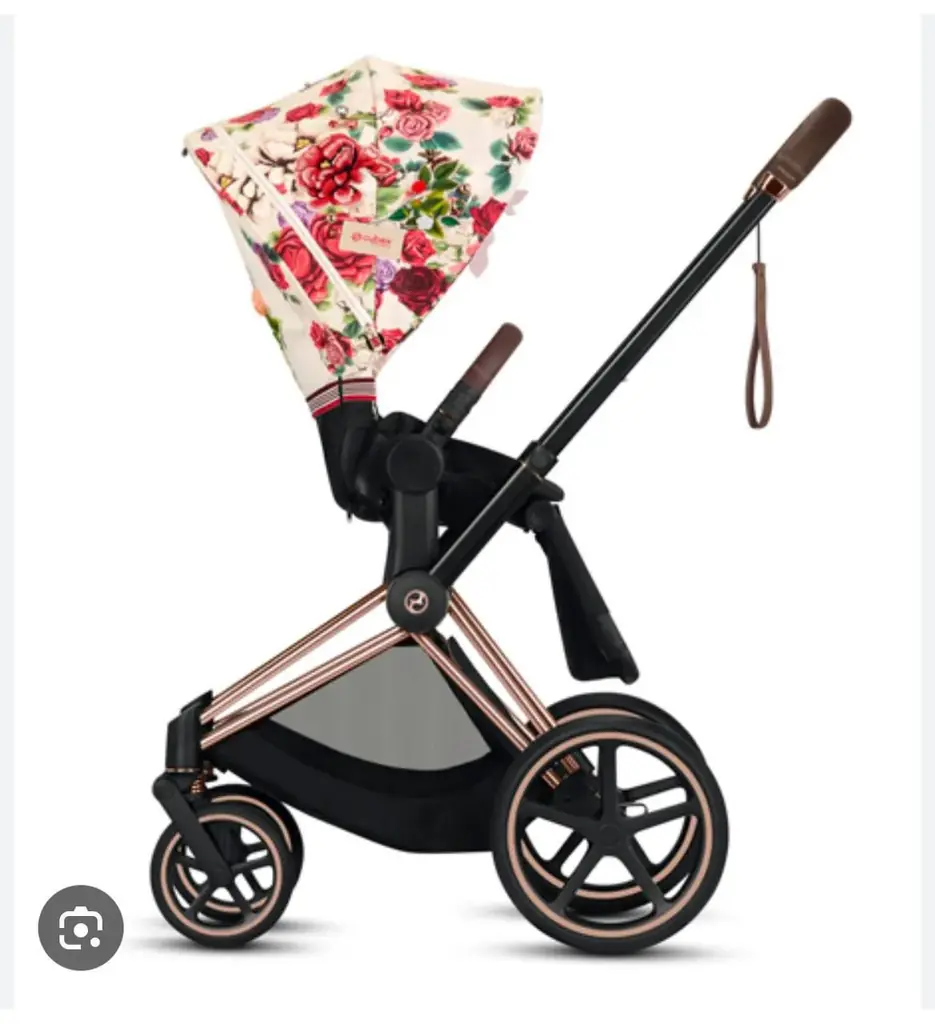 Продам из лимитированной серии коляску  cybex Priam, есть автокресло,