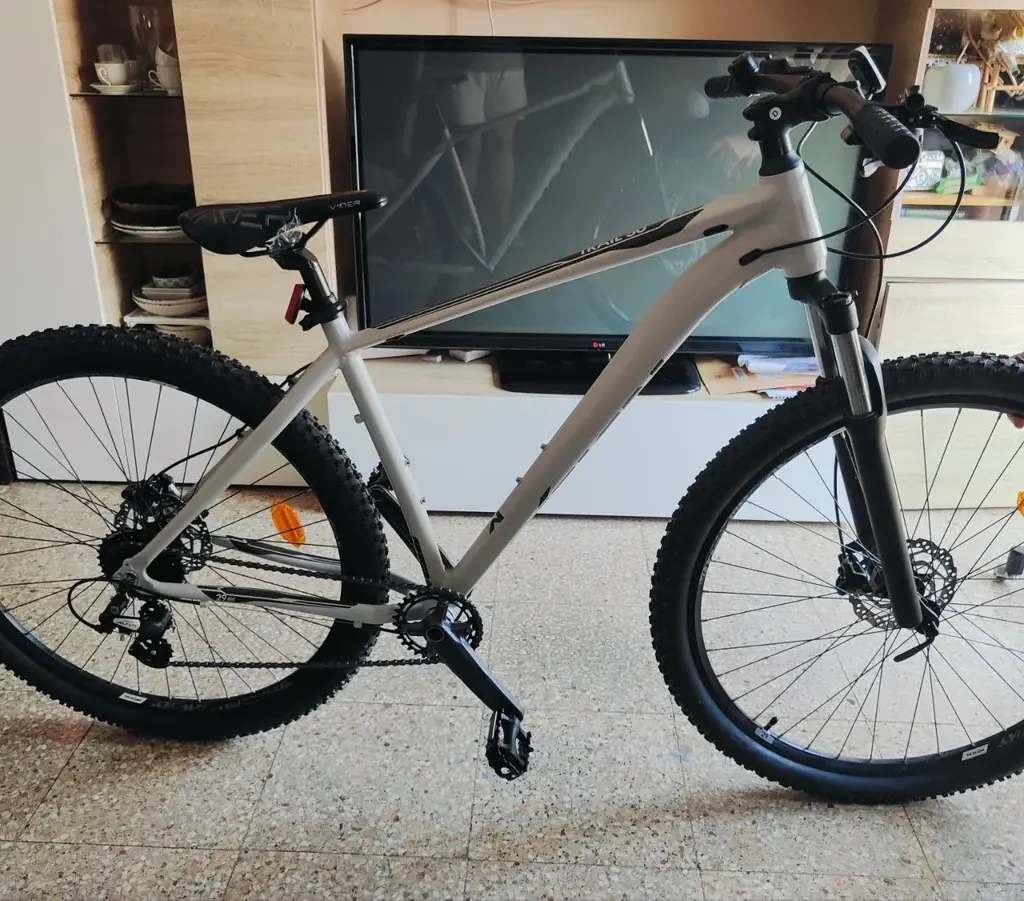 Продаю новый велосипед Mitical Trail 50.Диаметр колес 29".  Район Монтоливет. 320 евро.