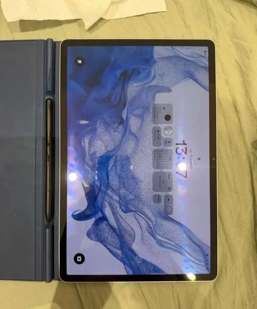 Samsung Galaxy Tab S8+ с S Pen и чехлом