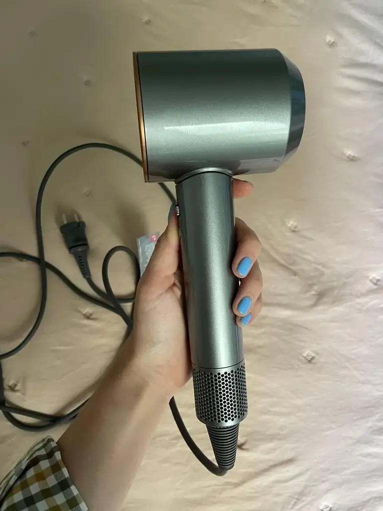 Продаю Dyson Supersonic HD07 — 240 €