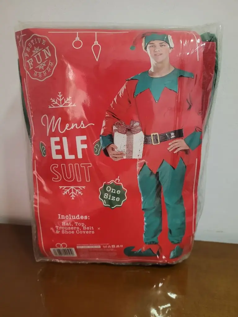 Костюм 5€