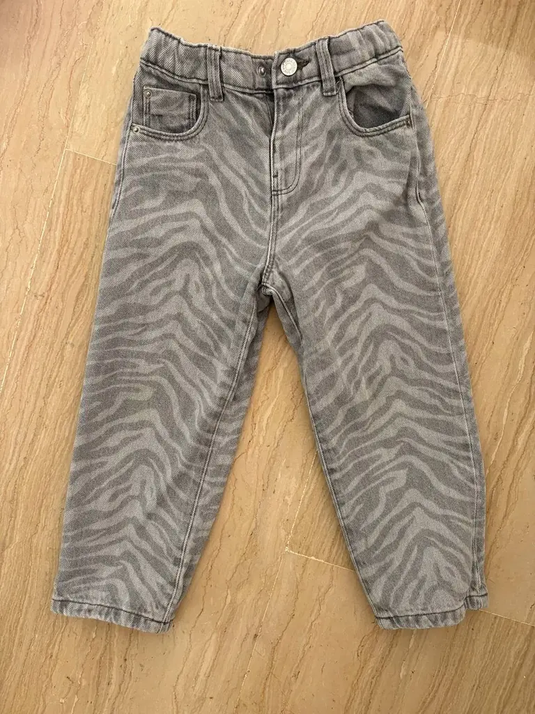 Джинсы zara