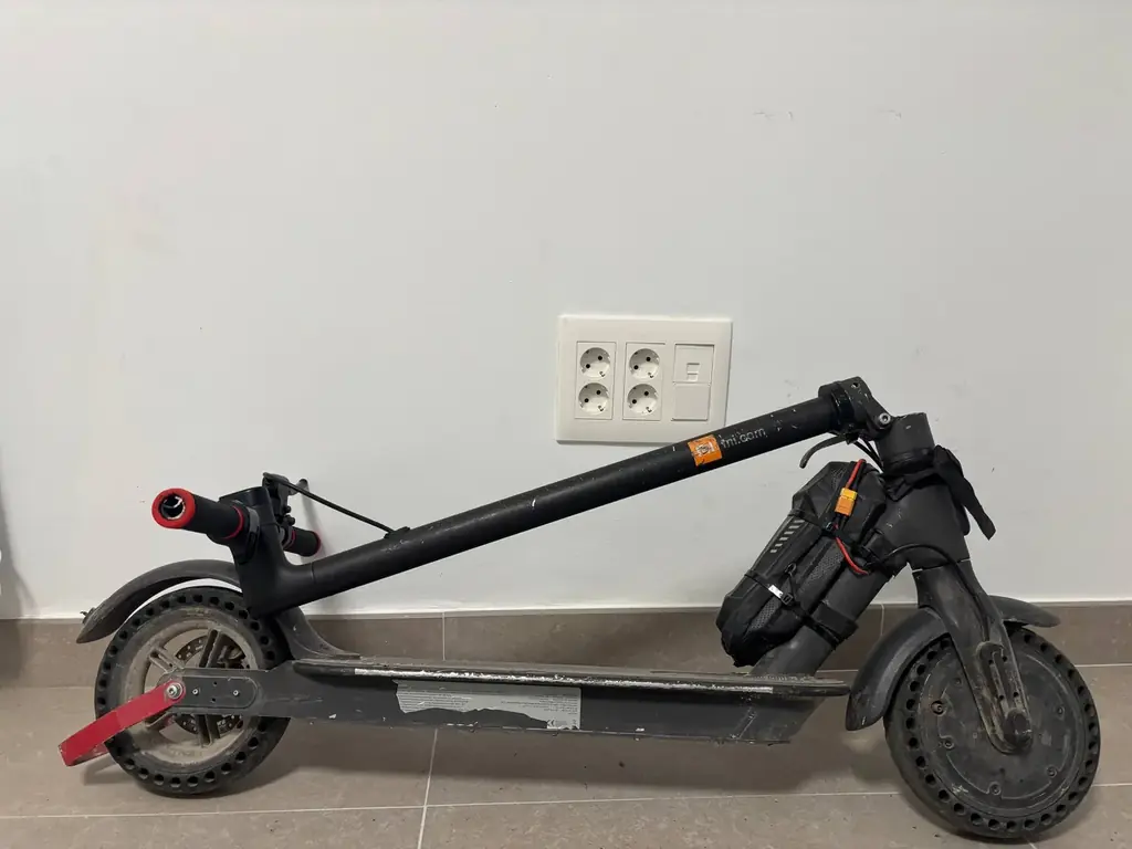 ⚡️ Терміново продам Xiaomi Mi Electric Scooter Essential