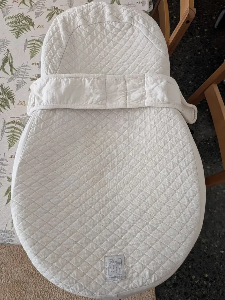 Продаю кокон Cocoonababy Red Castle