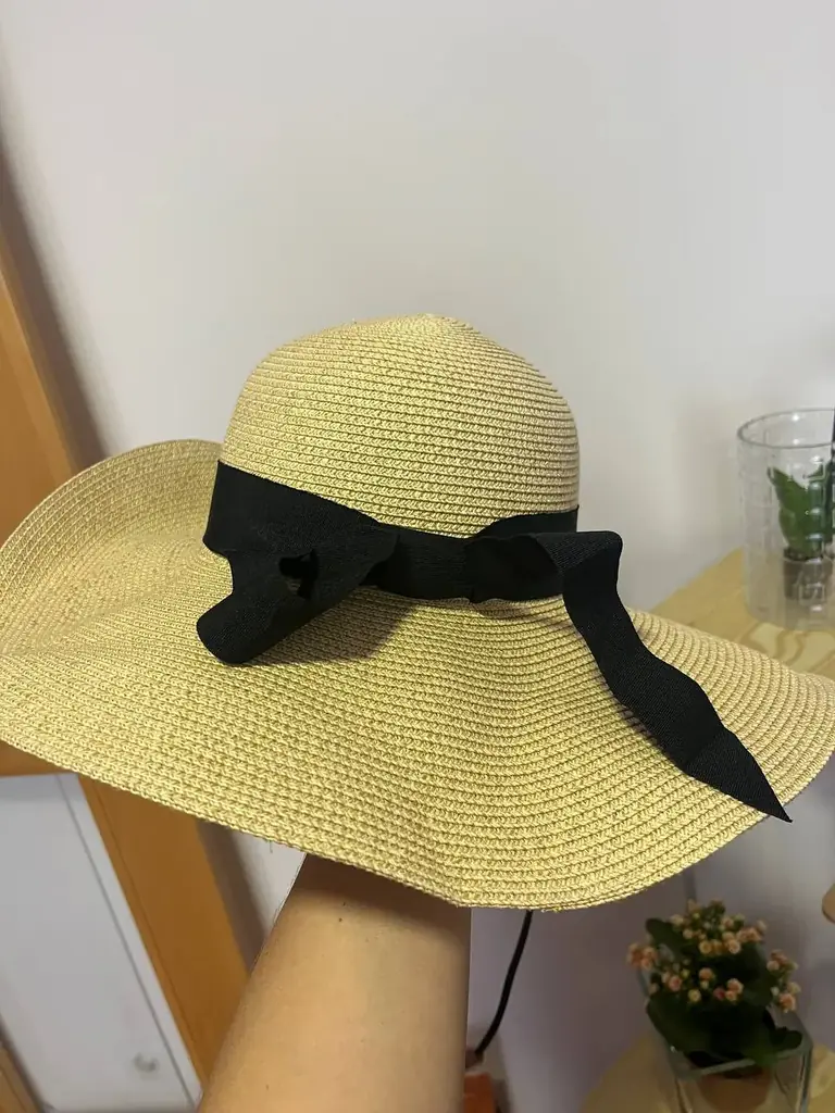 Летняя шляпа (купила в июле в Амазон и не носила совсем) 8€