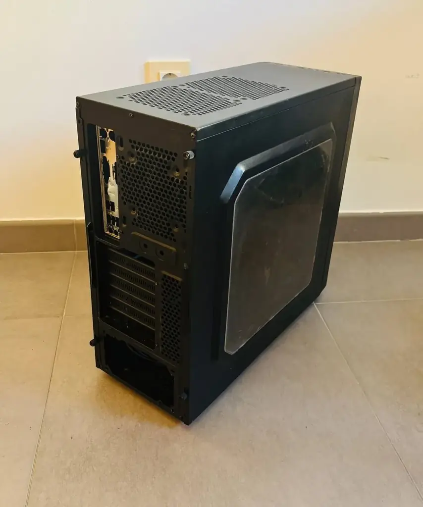 🏷️ Продаю корпус DeepCool ATX с окном, пустой
