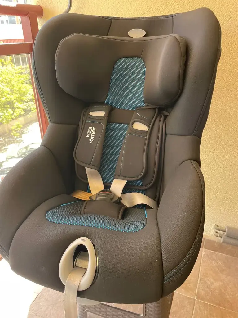 ДЕТСКОЕ АВТОКРЕСЛО BRITAX RÖMER - 100€.