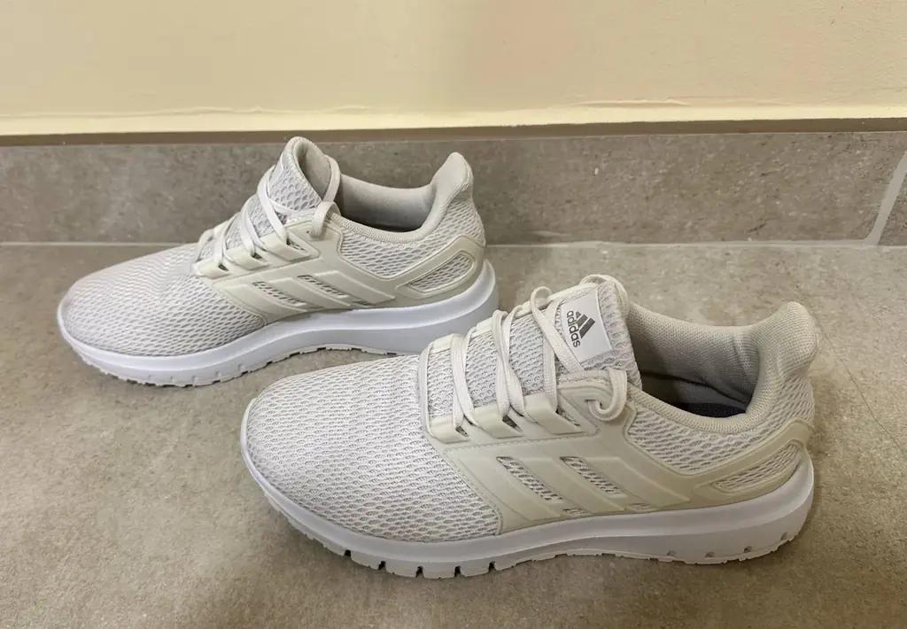 Кроссовки спортивные Adidas