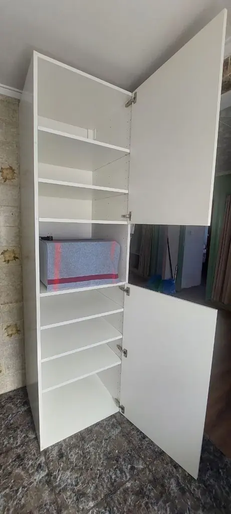 Шкаф кухонный IKEA серия Metod с полками. В середину хорошо вылезает микроволновка (тоже продаётся,…