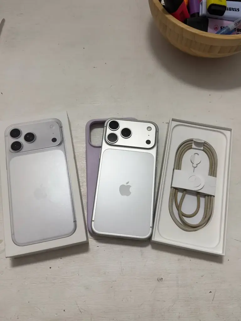Продам iPhone 17 pro Max 256Gb 98% как новый, в идеальном состоянии