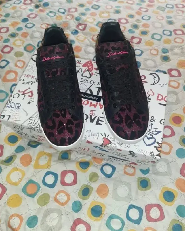 Продам оригинальные кроссовки Dolce & Gabbana 🖤💗