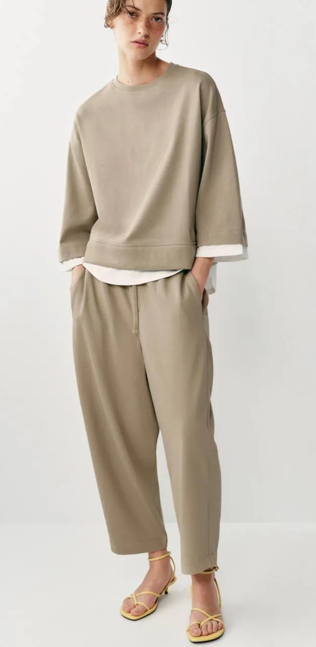 Отдам костюмы Zara новые