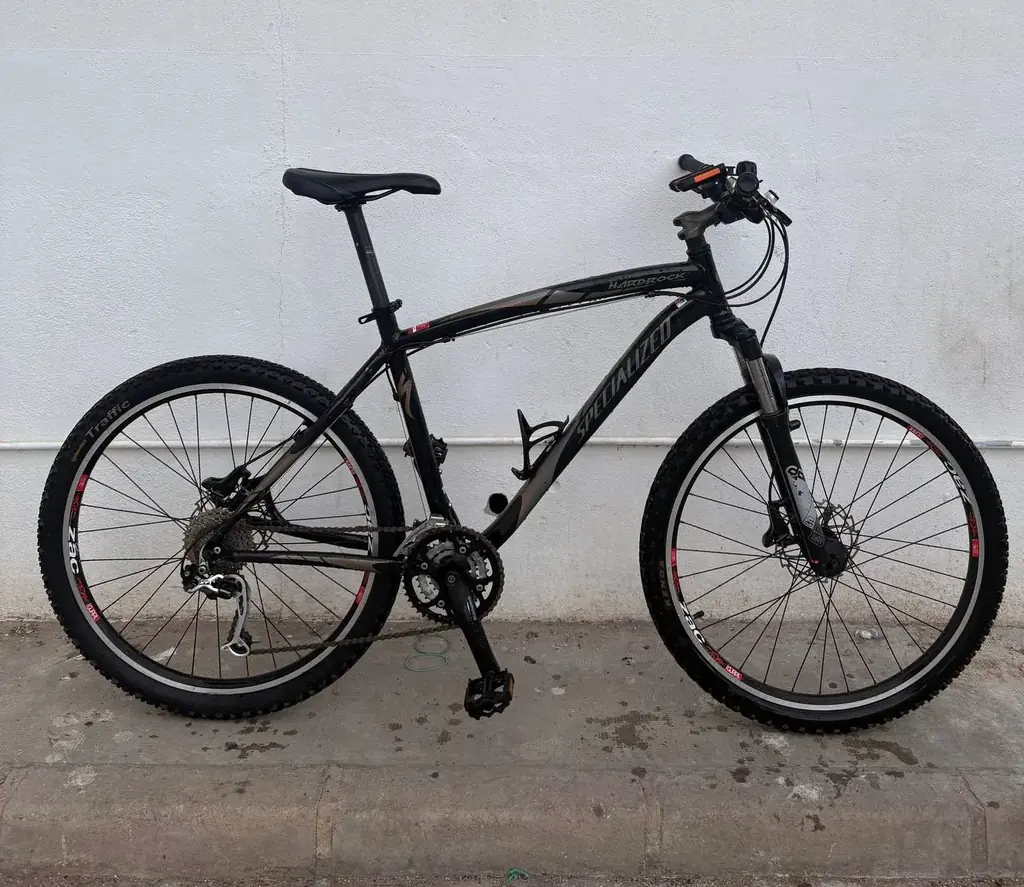 Велосипед Specialized Hardrock Comp 2009, размер 19”, колёса 26”.